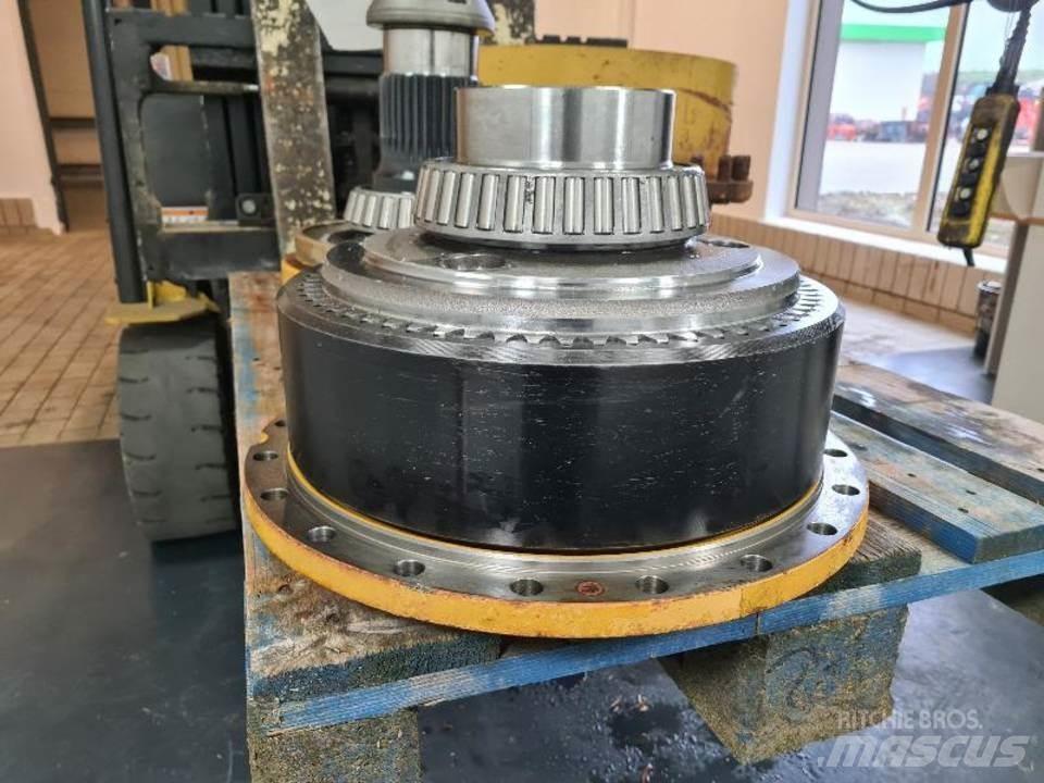 CAT 735 Transmisija