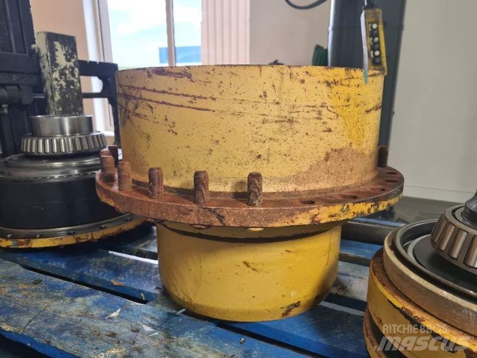 CAT 735 Transmisija