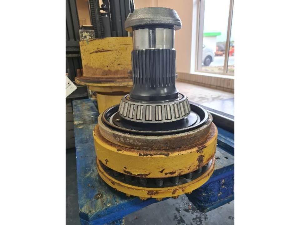 CAT 735 Transmisija