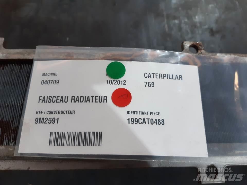 CAT 769 Dzinēji