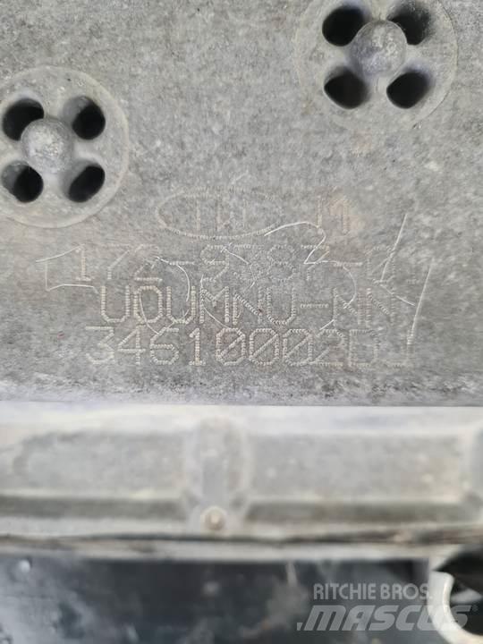 CAT 771D Kabīnes un interjers