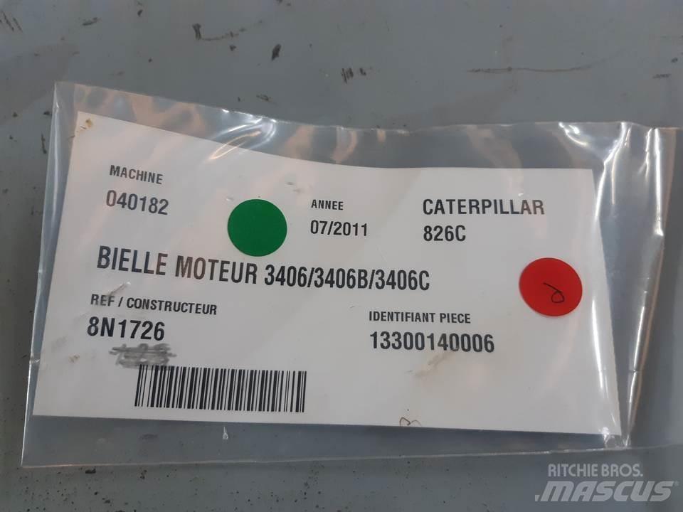 CAT 826C Dzinēji
