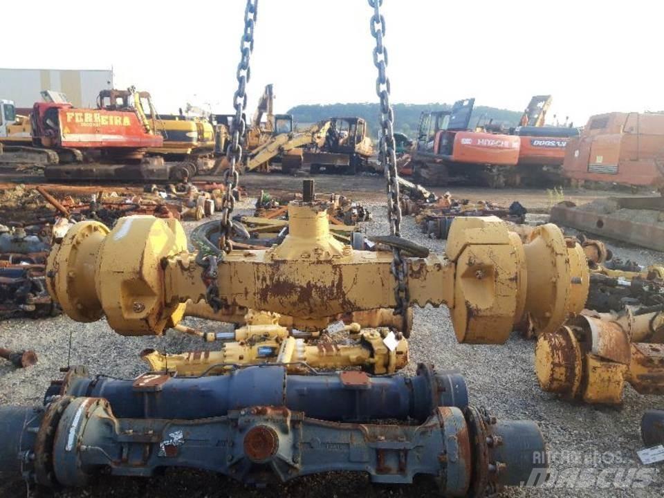 CAT 906H Transmisija