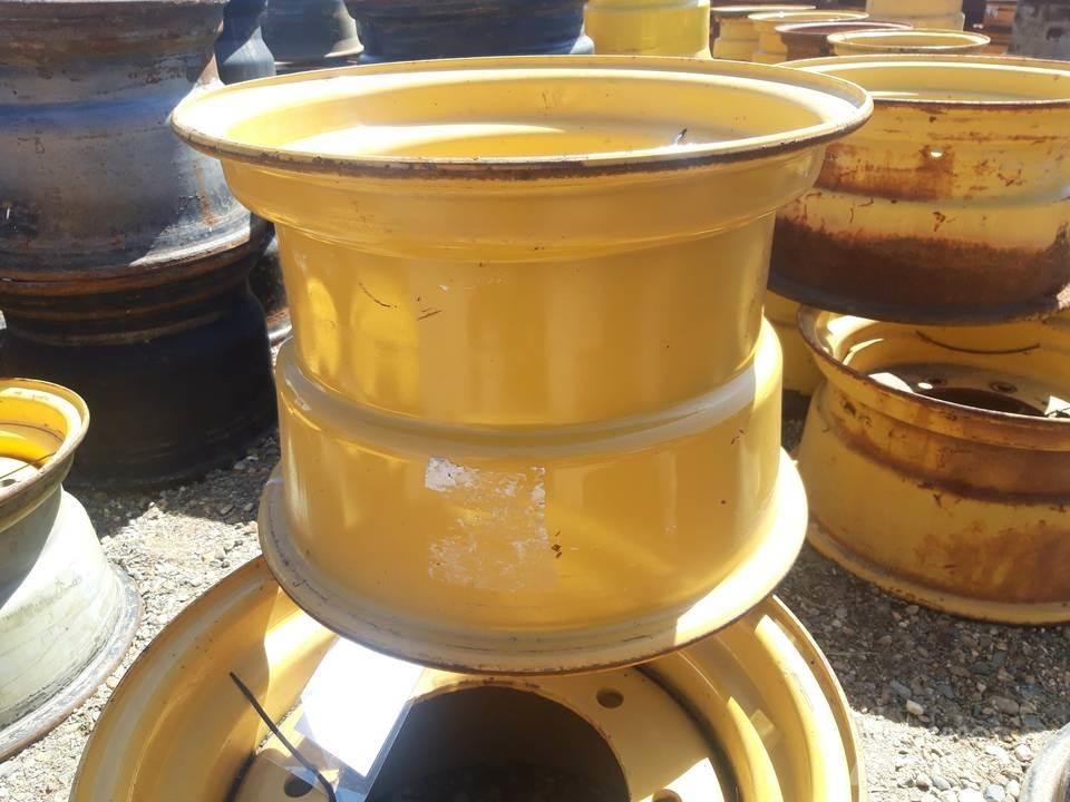 CAT 906H Sliedes, ķēdes un šasija