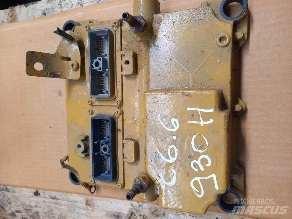 CAT 930H Kabīnes un interjers