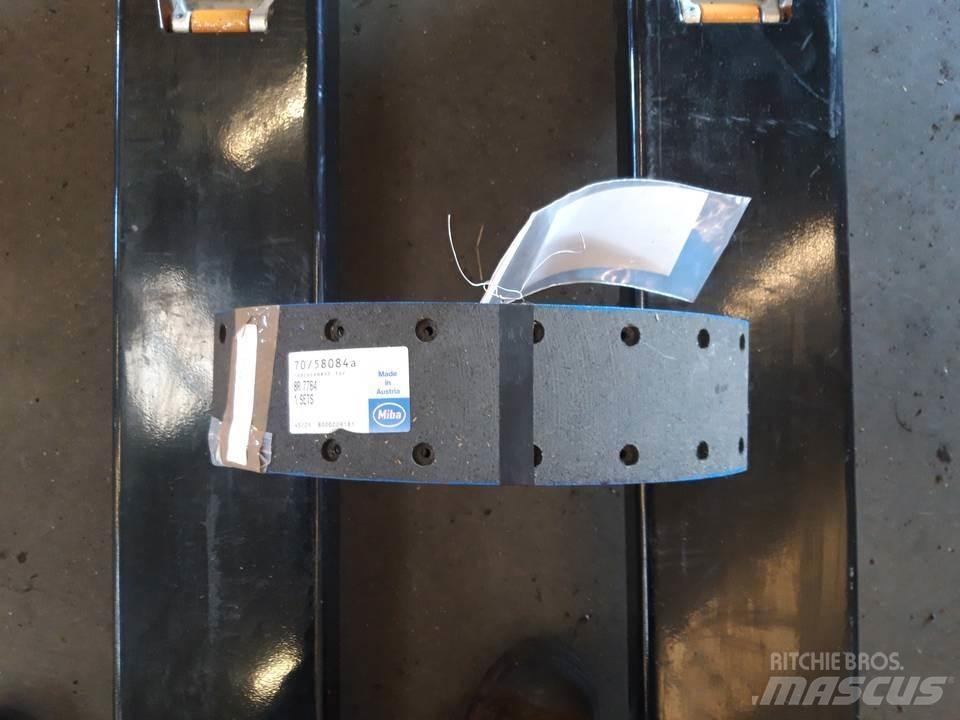 CAT 950 Sliedes, ķēdes un šasija