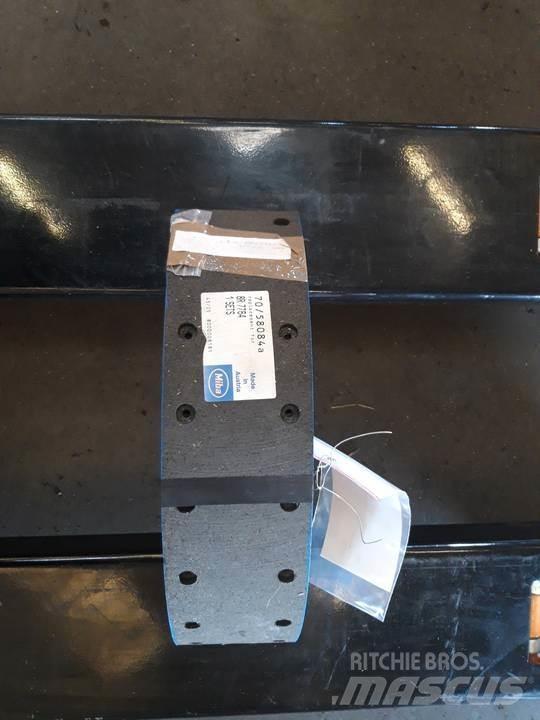 CAT 950 Sliedes, ķēdes un šasija
