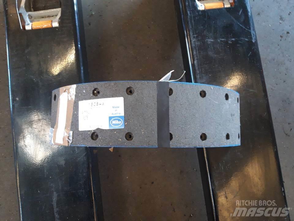 CAT 950 Sliedes, ķēdes un šasija