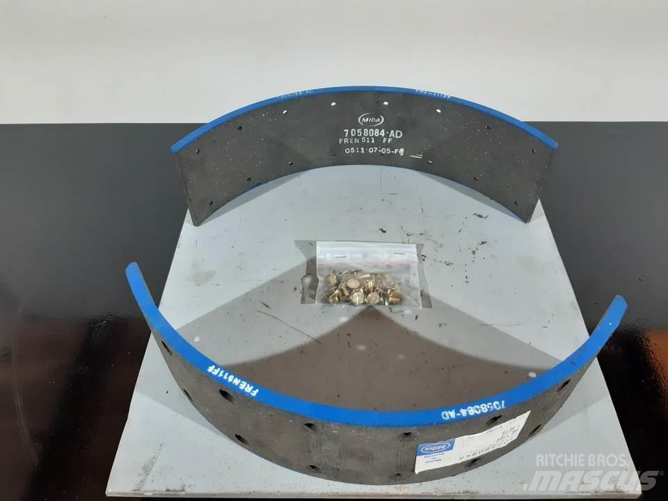 CAT 950 Sliedes, ķēdes un šasija