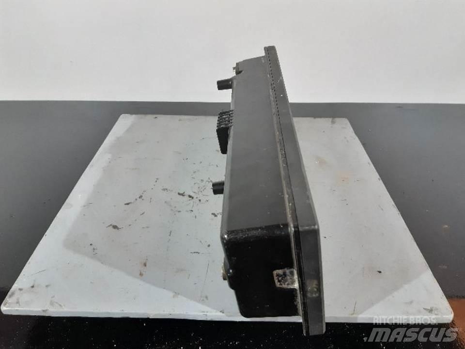 CAT 950F Kabīnes un interjers