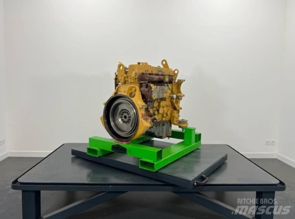 CAT 950K Dzinēji
