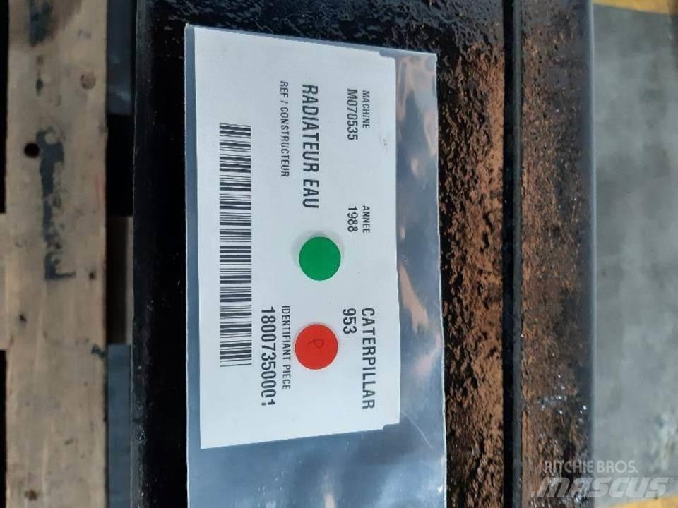 CAT 953 Dzinēji