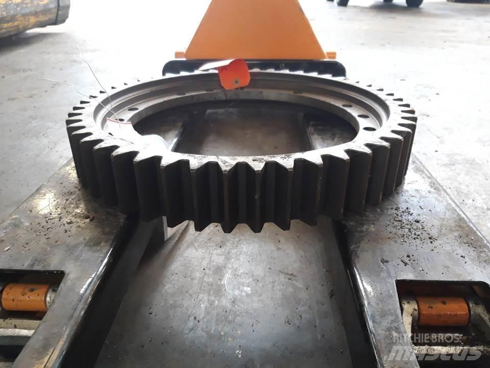 CAT 955K Dzinēji