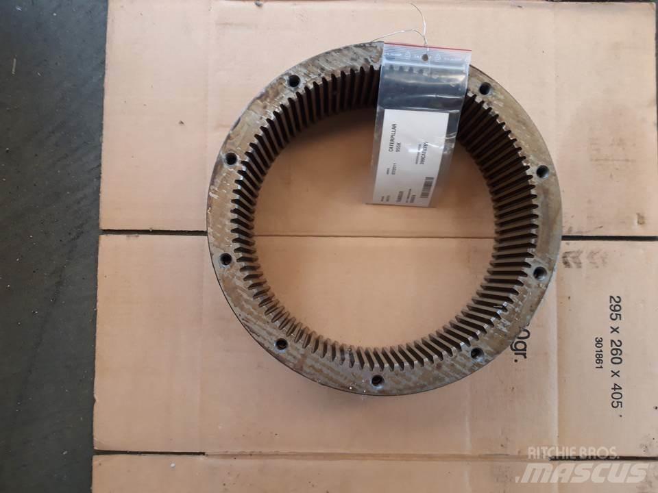 CAT 955K Transmisija