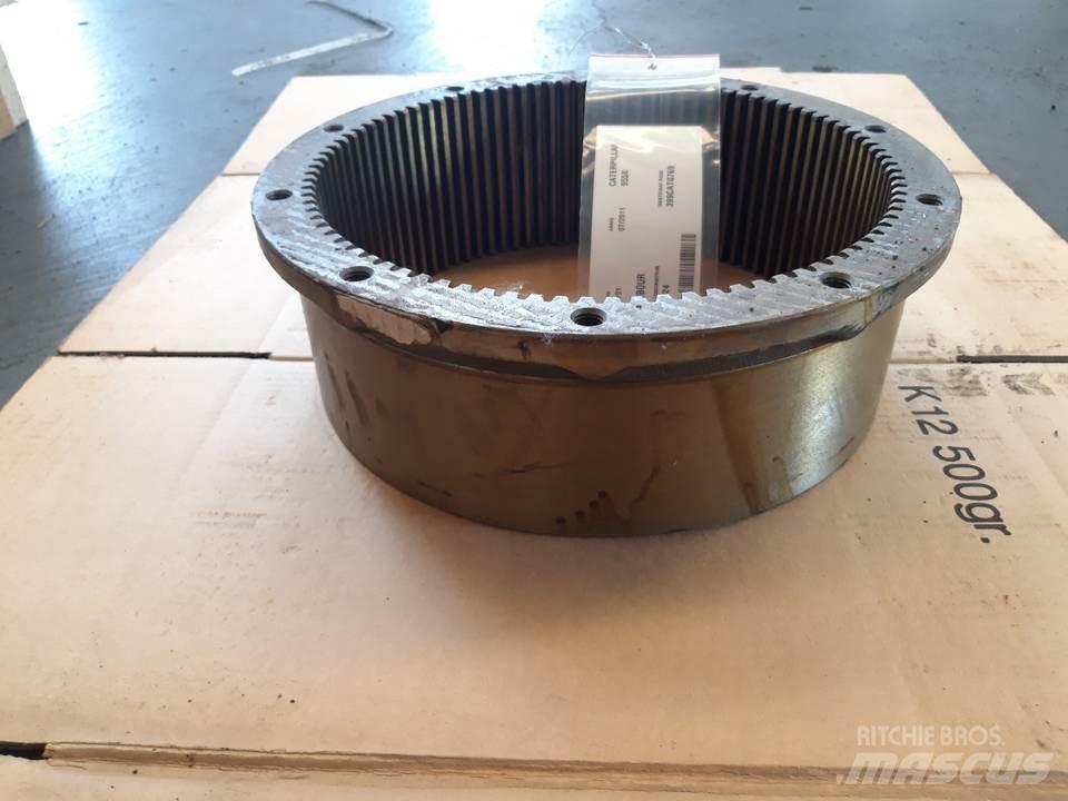 CAT 955K Transmisija