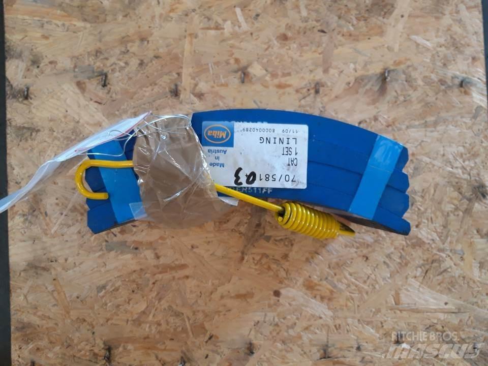 CAT 966D Sliedes, ķēdes un šasija