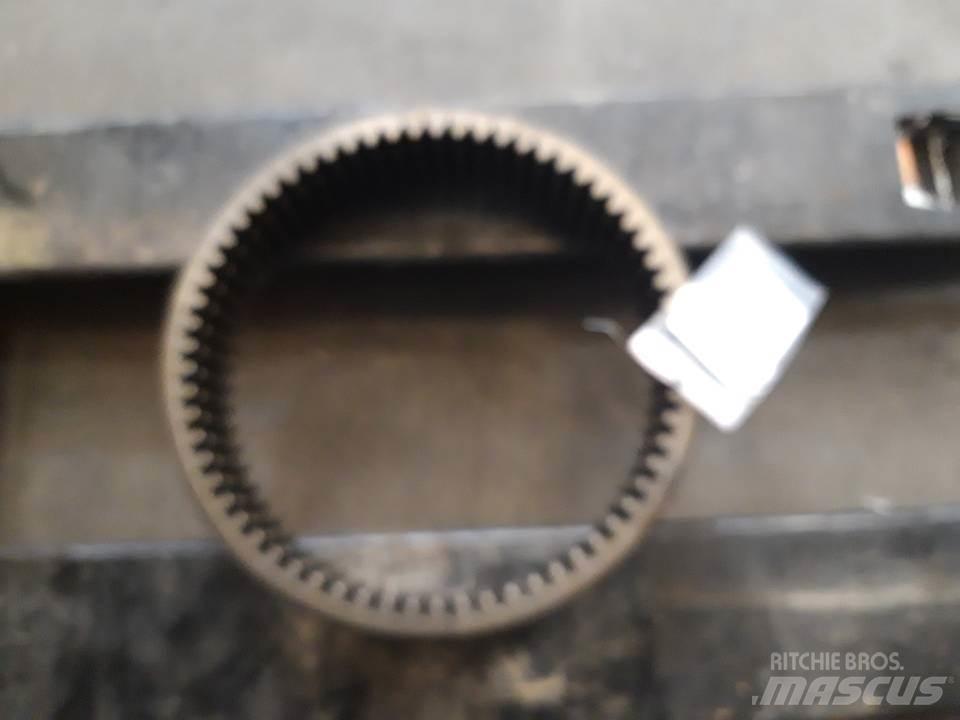 CAT 966E Transmisija