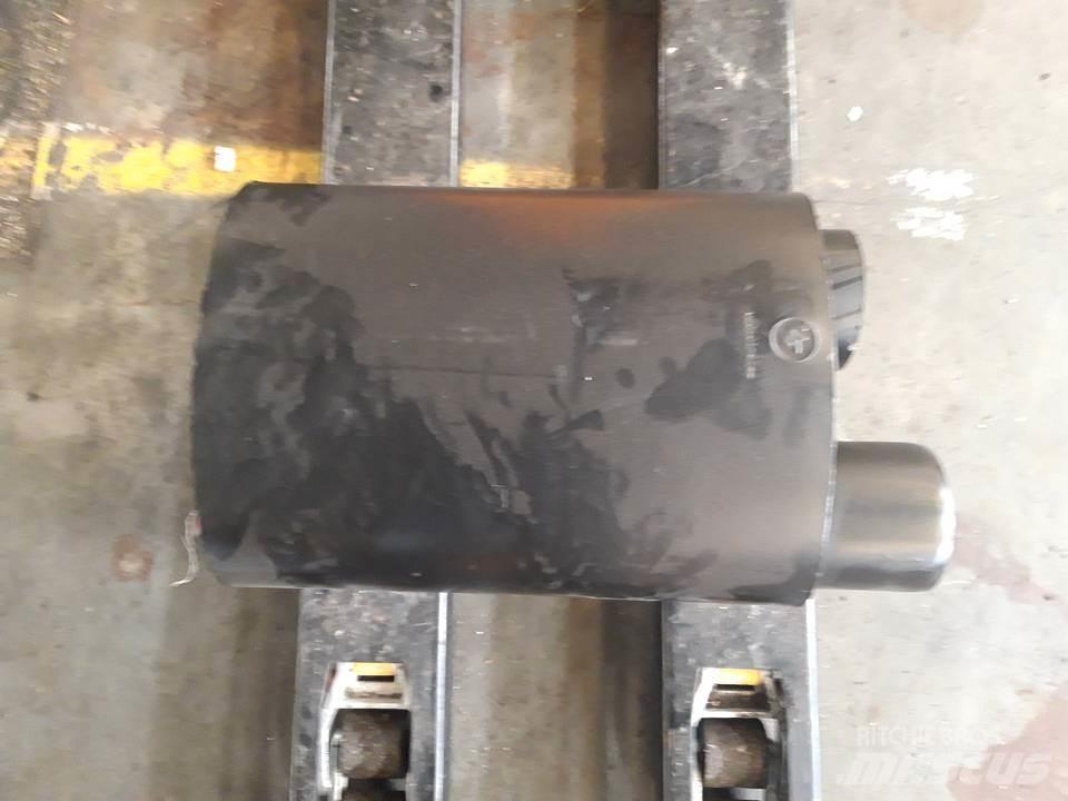 CAT 966F Dzinēji