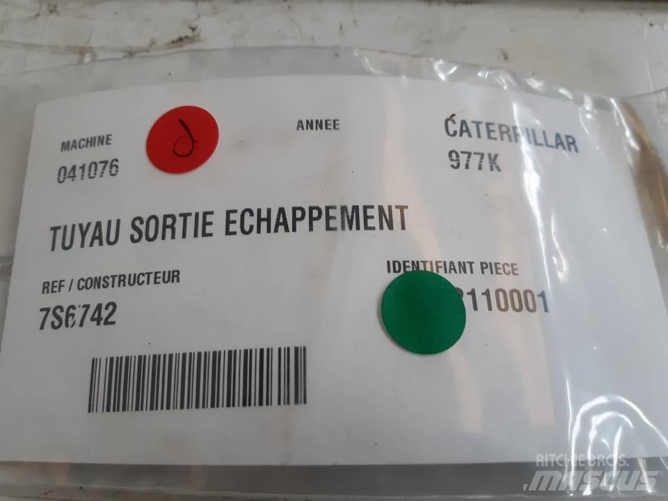 CAT 977K Dzinēji
