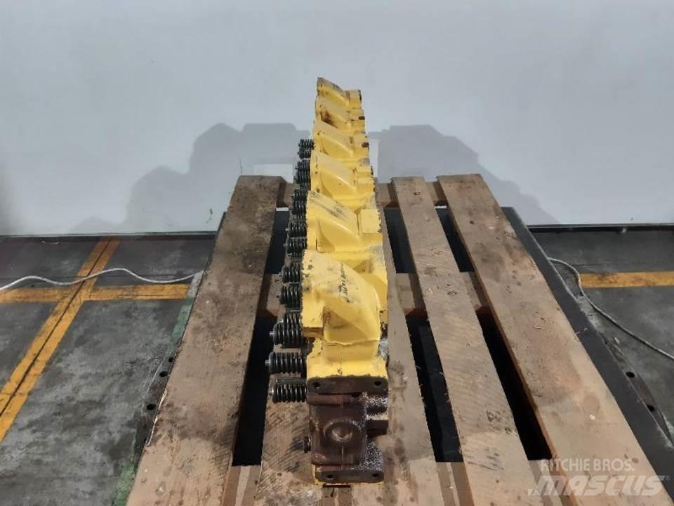 CAT 980C Dzinēji