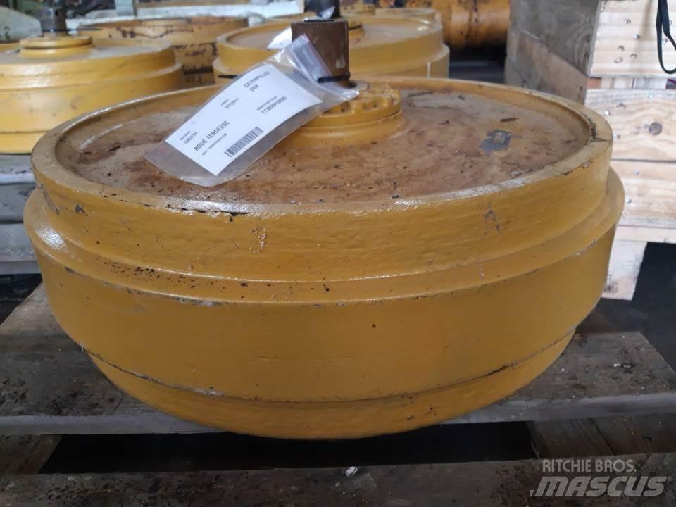 CAT D6H Sliedes, ķēdes un šasija