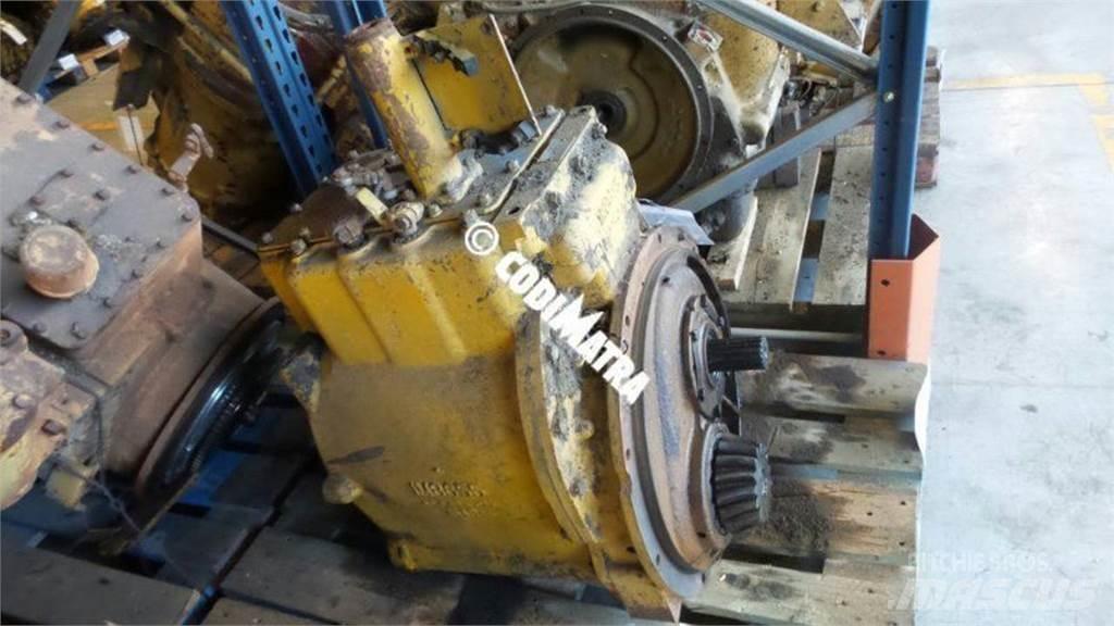 CAT D7E Transmisija