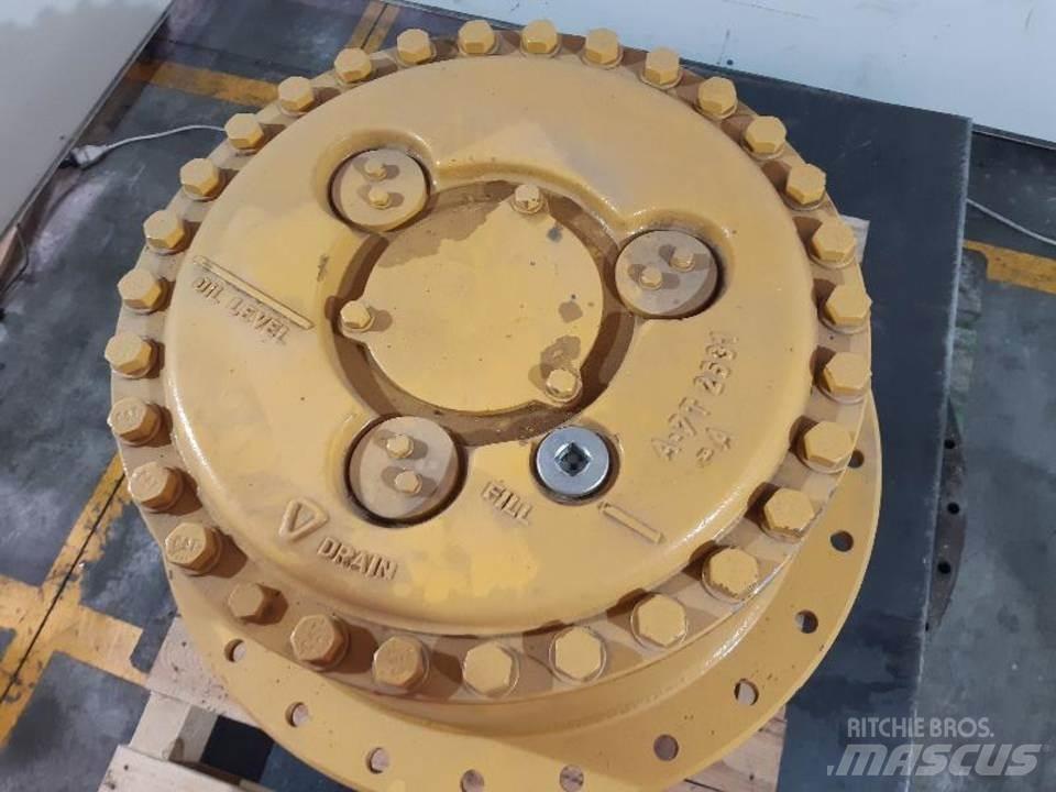 CAT D7R Transmisija