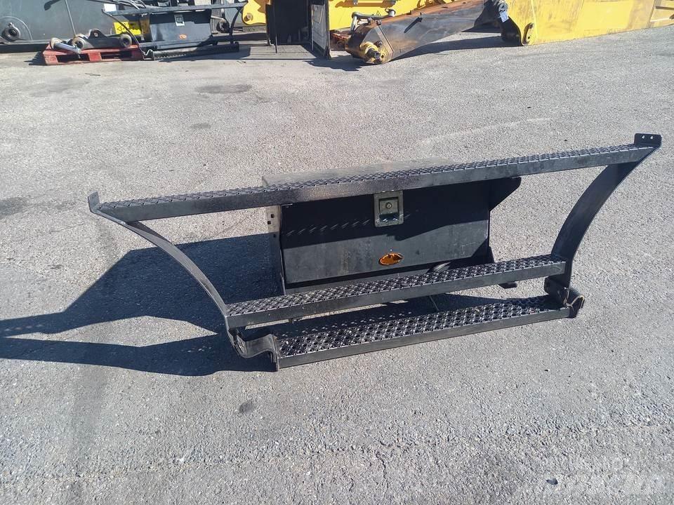 CAT M320F Kabīnes un interjers