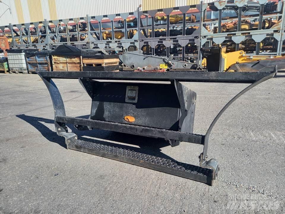CAT M320F Kabīnes un interjers