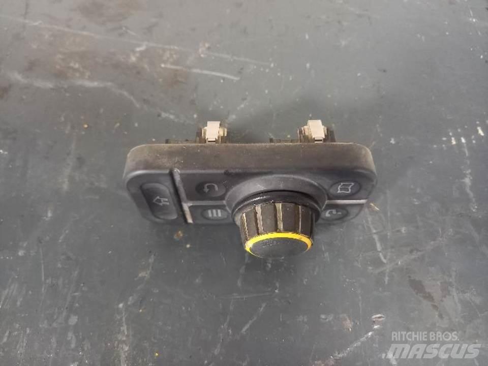 JCB 51R-1 Kabīnes un interjers