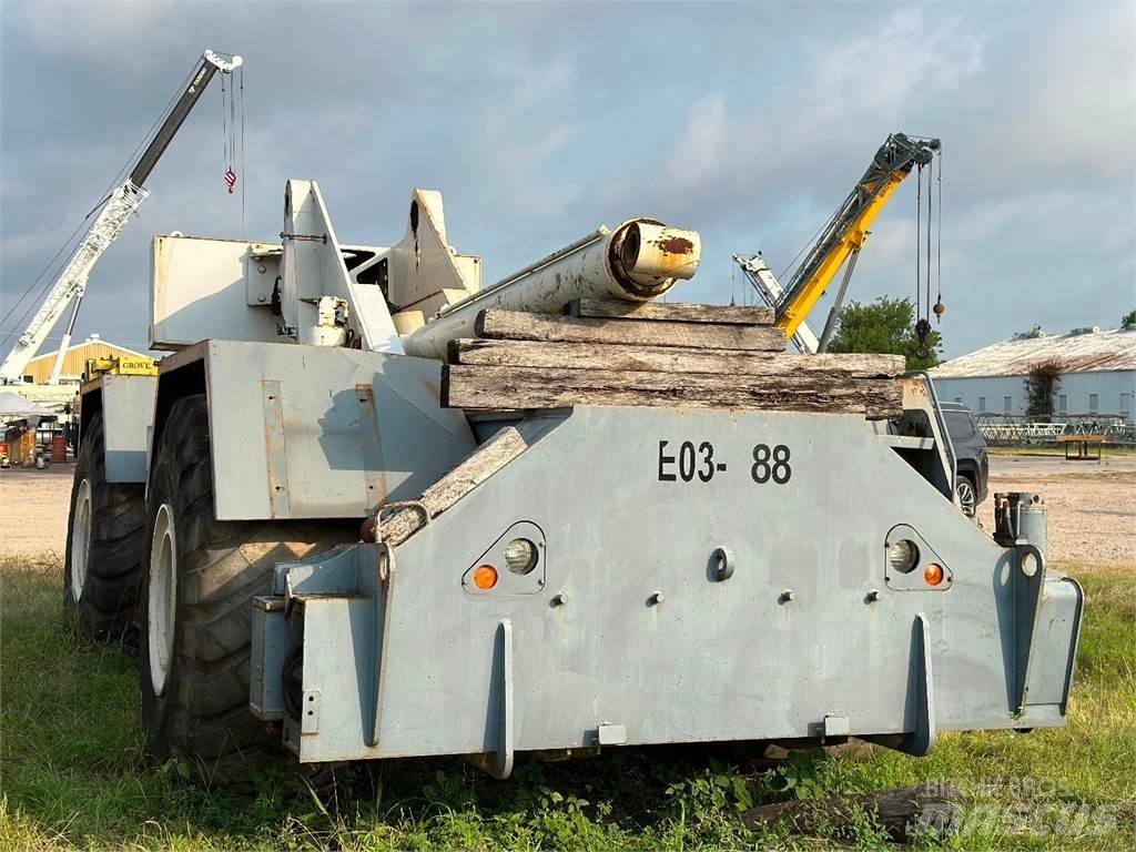 Terex RT 775 Celtņi nelīdzenām virsmām