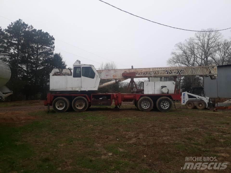 Bucyrus-Erie 30-XC Visurgājēji celtņi