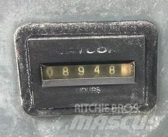 Grove RT9130E-2 Celtņi nelīdzenām virsmām