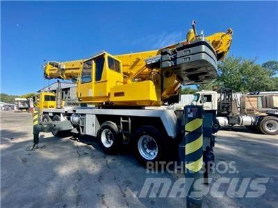 Grove TMS900E Visurgājēji celtņi