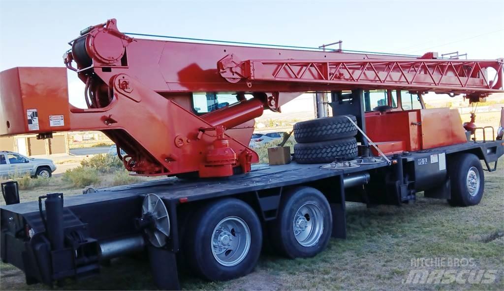 Lorain MCH 230E Visurgājēji celtņi