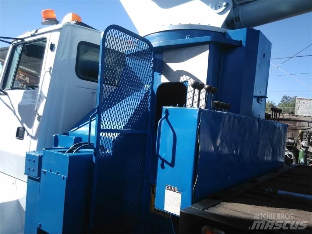 Manitex 30100 Smagās mašīnas ar celtni