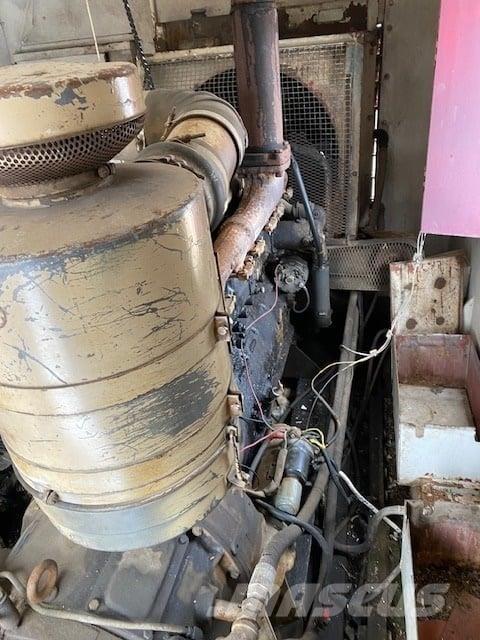 Manitowoc 3900 Kāpurķēžu ceļamkrāni