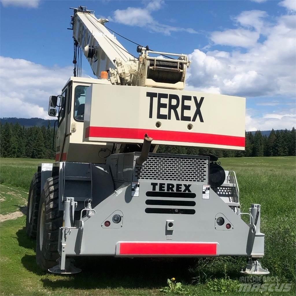 Terex RT 450 Celtņi nelīdzenām virsmām
