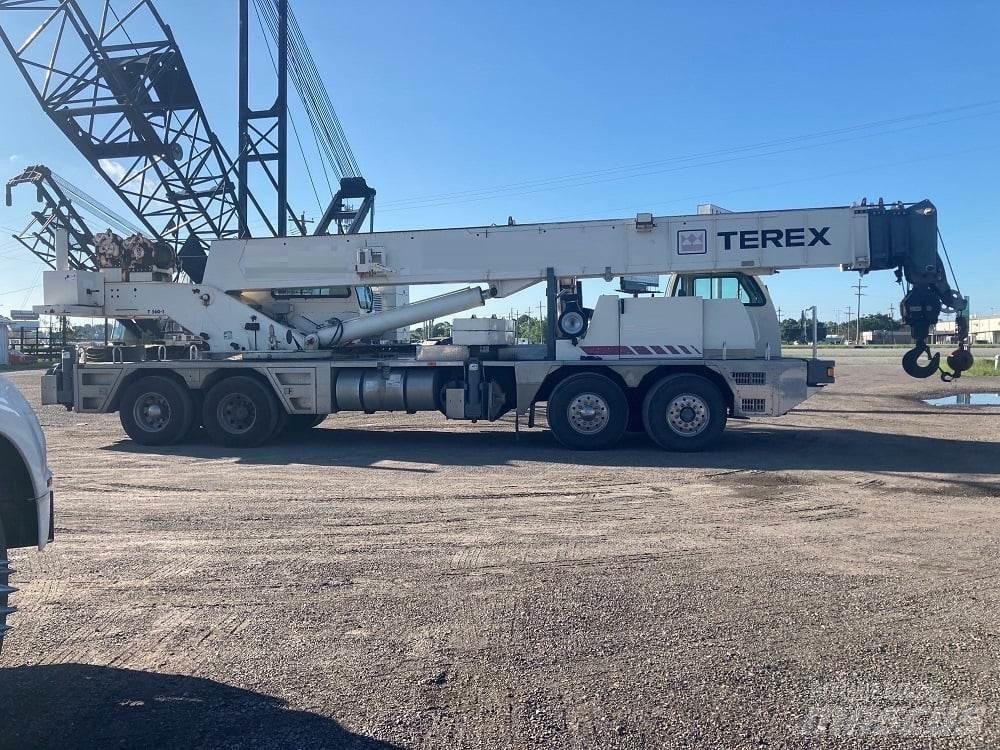 Terex T 560 Visurgājēji celtņi