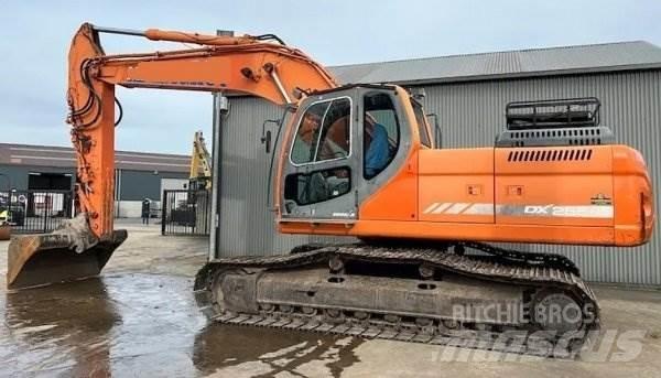 Doosan DX 255 LC Kāpurķēžu ekskavatori
