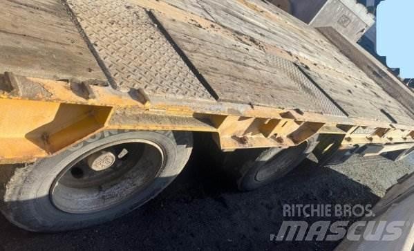Goldhofer TU3 24/80 Platformas/izkraušana no sāniem