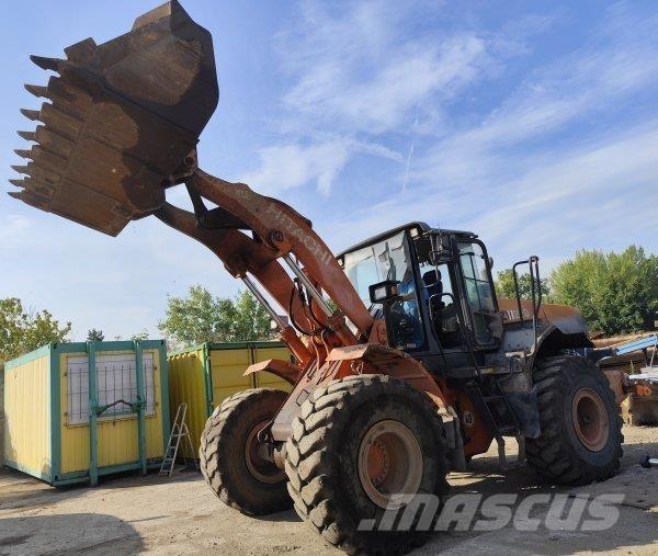 Hitachi ZW 220 Iekrāvēji uz riteņiem