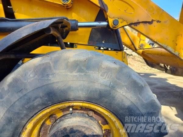 JCB 3 CX Ekskavatori-iekrāvēji