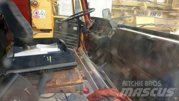 Tatra 815 +ČKD - AD 28 Smagās mašīnas ar celtni
