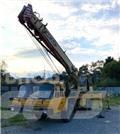 Tatra T815 +ČKD AD 28 Smagās mašīnas ar celtni