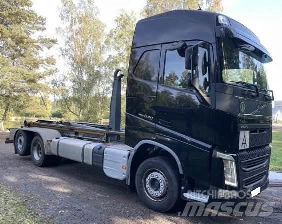 Volvo FH 540 Treileri ar āķi