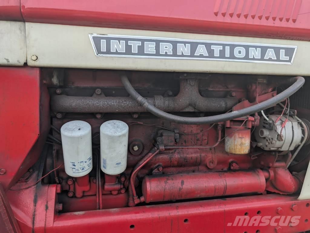 International 966 Traktori