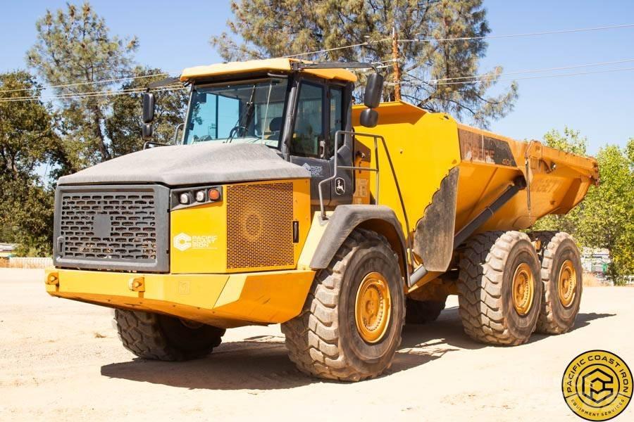 DEERE 410E Artikulētie pašizgāzēji