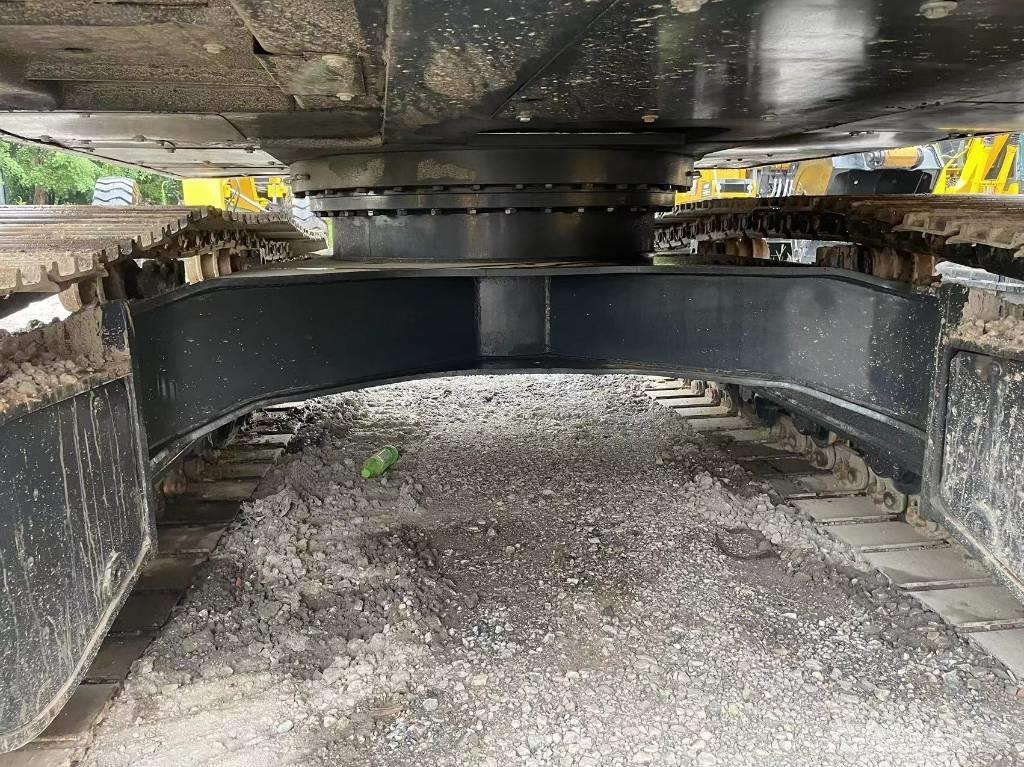 Hyundai R220 Kāpurķēžu ekskavatori
