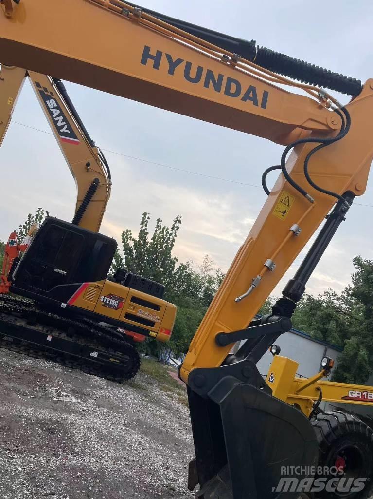 Hyundai R220 Kāpurķēžu ekskavatori